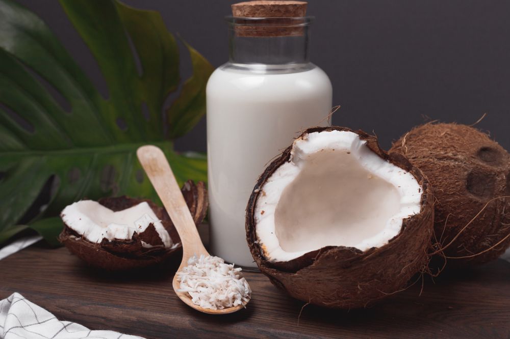 coconut-milk:-benefits,-nutrition-fact,-side-effects-&-recipes-healthifyme
