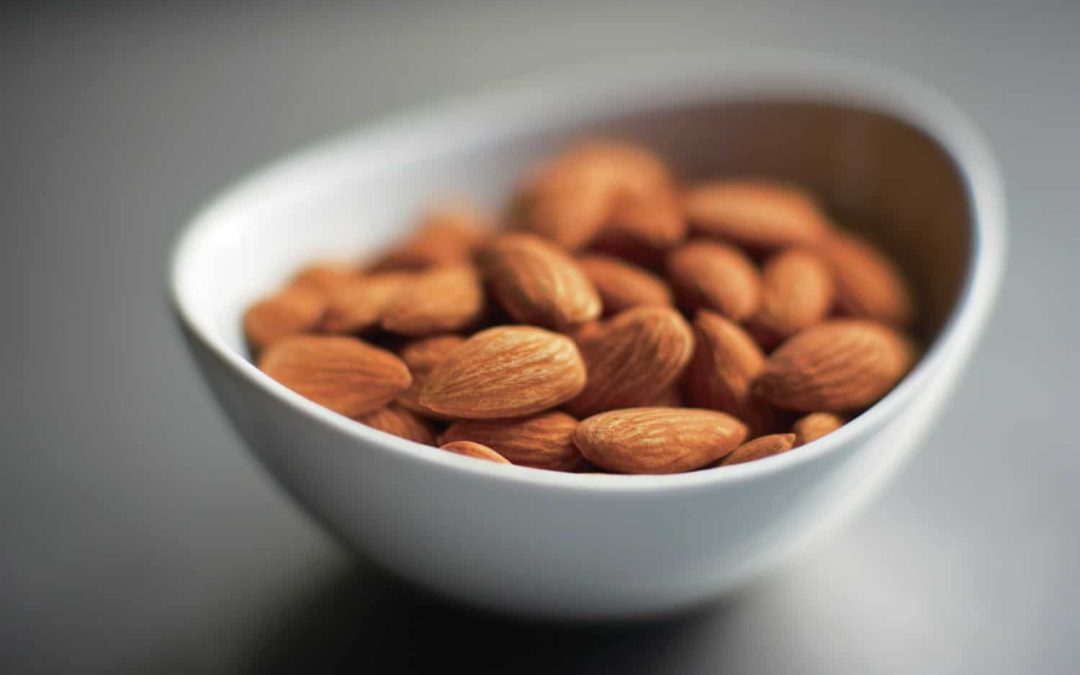 Weight Management: Breaking Intermittent Fasting With Nutritious Foods Like Almonds – Blog – HealthifyMe